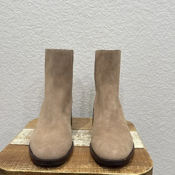 Dolce Vita Taupe Ankle Booties - Picture 3 of 9